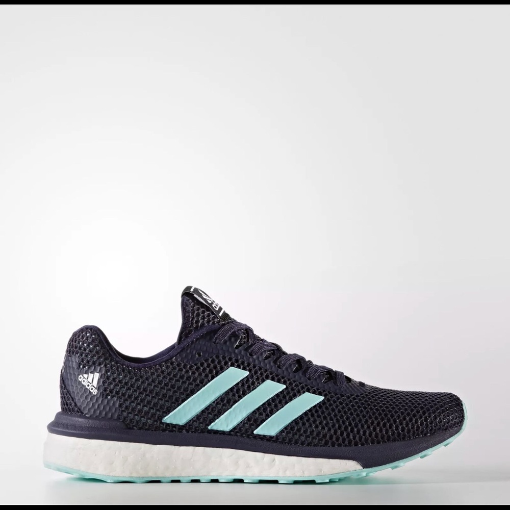 Brand new adidas vengeful  shoes 9.5 with box